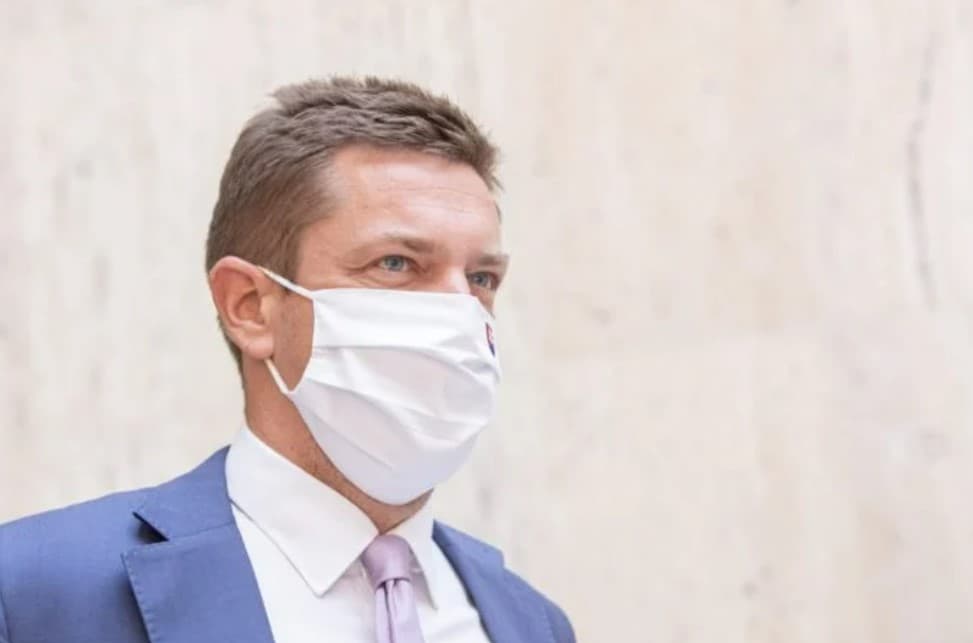 Cestovný ruch a gastro budú môcť žiadať o pomoc aj za september až november tohto roka