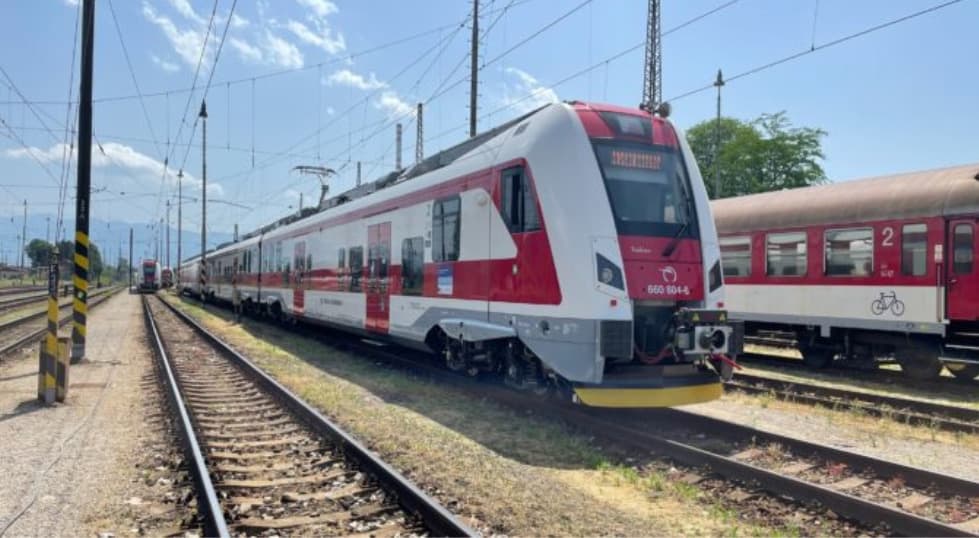 ZSSK získa ďalších päť elektrických vlakov, jazdiť budú na východe Slovenska