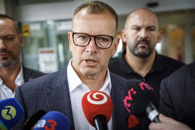 Podľa Kollára je prioritným záujmom to, aby Sulík ostal na poste ministra hospodárstva