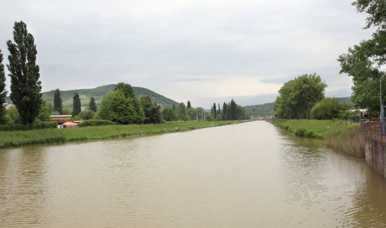 SHMÚ vydalo výstrahu pred povodňami pre ďalšie štyri okresy