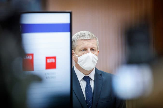 Hlavným dôvodom pozastavenia očkovania vakcínou Astra Zeneca je podľa Lengvarského jej nedostatok