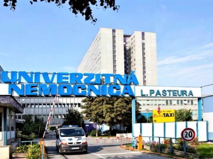 Univerzitná nemocnica L. Pasteura si oddnes upratuje vlastnými kapacitami