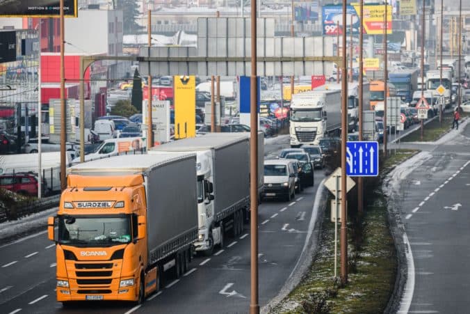 Rezort dopravy nevyhovie požiadavkám na zľavy z mýta ani zníženie cestnej dane