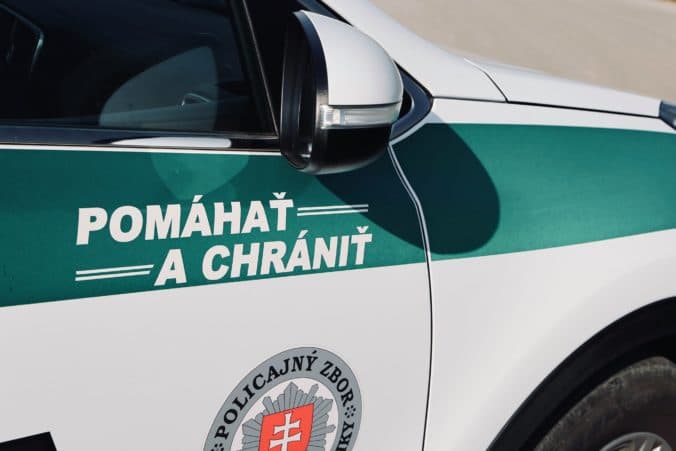 Policajt v čase voľna našiel stratenú seniorku