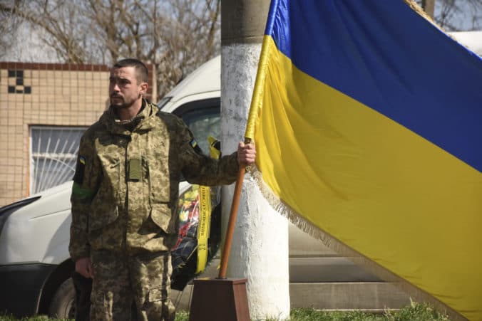 PREHĽAD UDALOSTÍ (16. 11.): <strong>V Chersone skrátili zákaz vychádzania na pomoc s odmínovaním</strong>