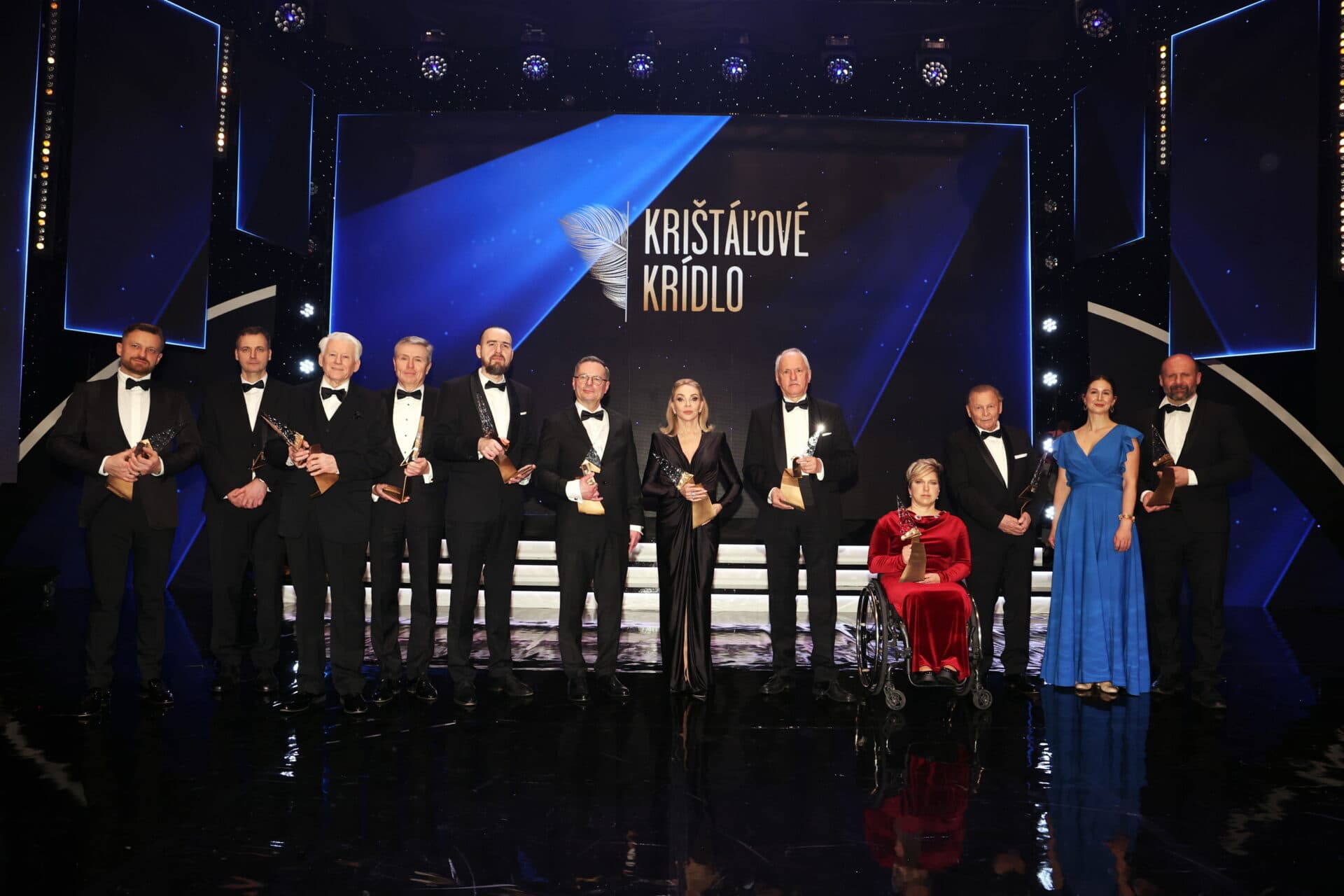 Krištáľové krídlo si odniesli výnimočné slovenské osobnosti, medzi nimi aj Rudolf Schuster