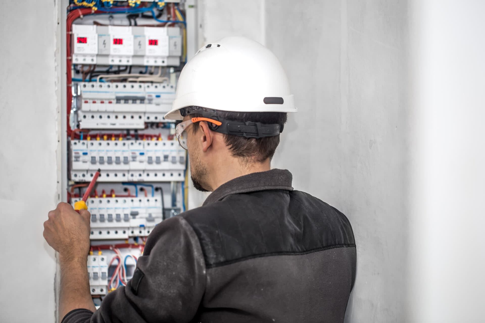 ZMOS sumarizuje výdavky samospráv za zvýšené ceny elektrickej energie