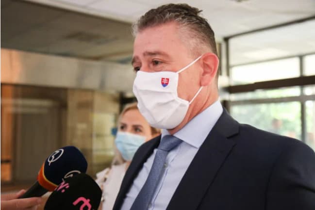 Mikulec nepozná krajinu, kde by sa tak politicky zneužívalo utekanie ľudí pred vojnou ako na Slovensku