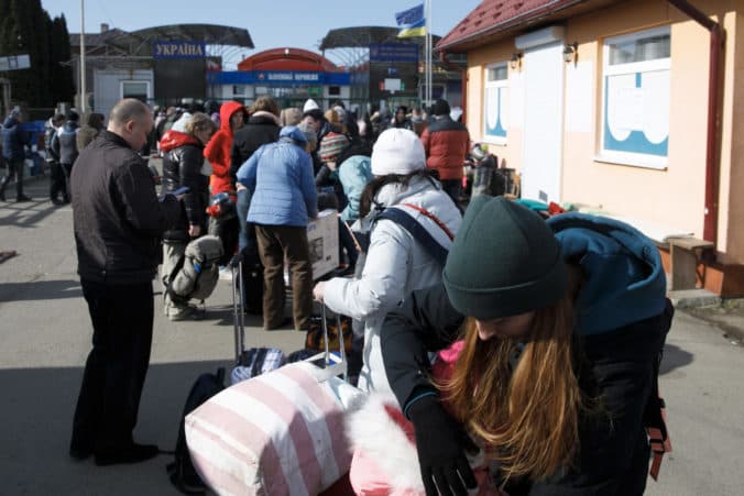 Slovensko-ukrajinské hranice na vstupe na Slovensko prekročilo v stredu takmer 3200 osôb
