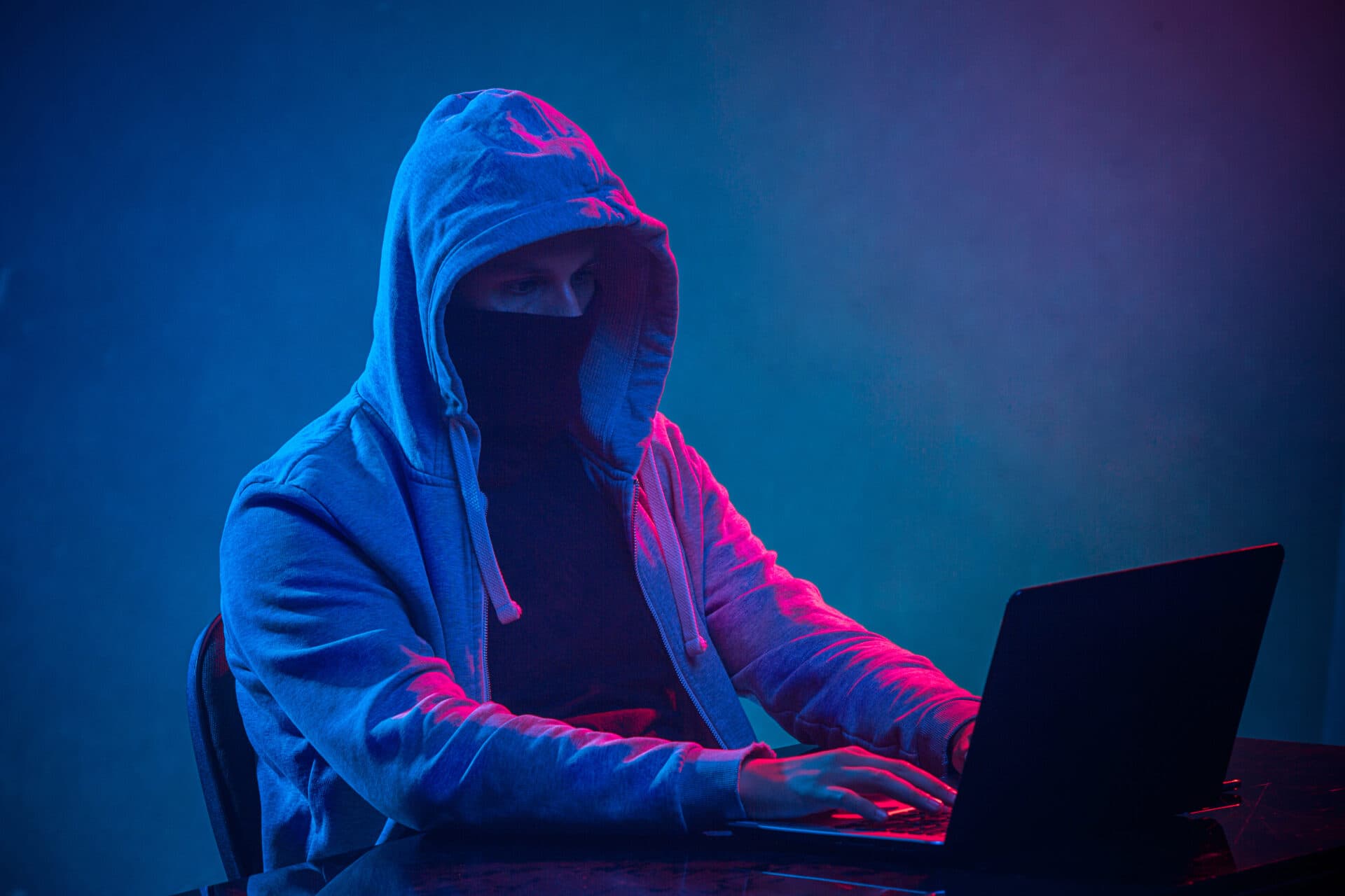 Fotografia k súvisiacemu článku Tínedžeri čelia online útokom, najviac sa obávajú zneužitia AI a nenávistných prejavov