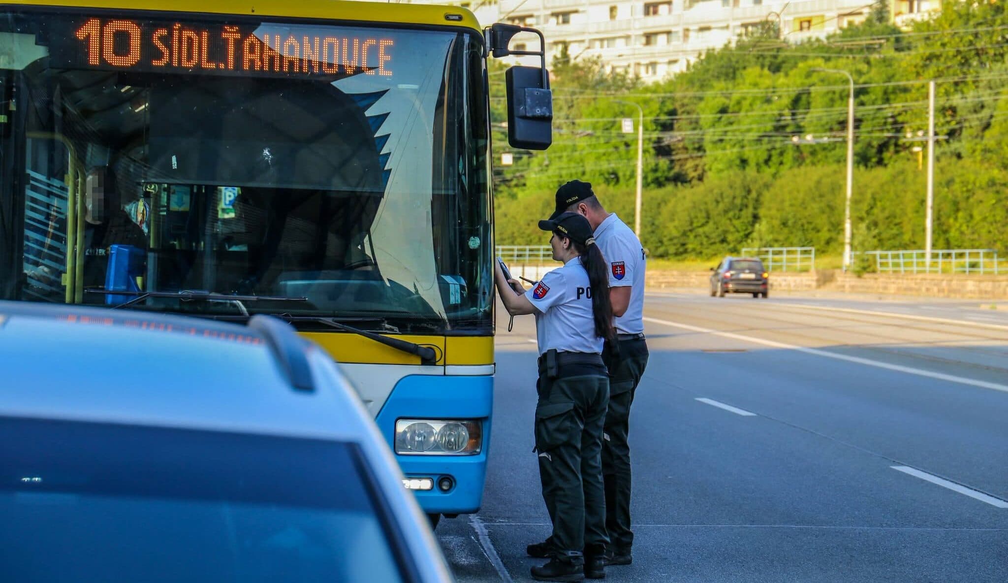 Fotografia k súvisiacemu článku Polícia v Košickom kraji si posvietila na autobusy, jeden z vodičov viezol ľudí opitý