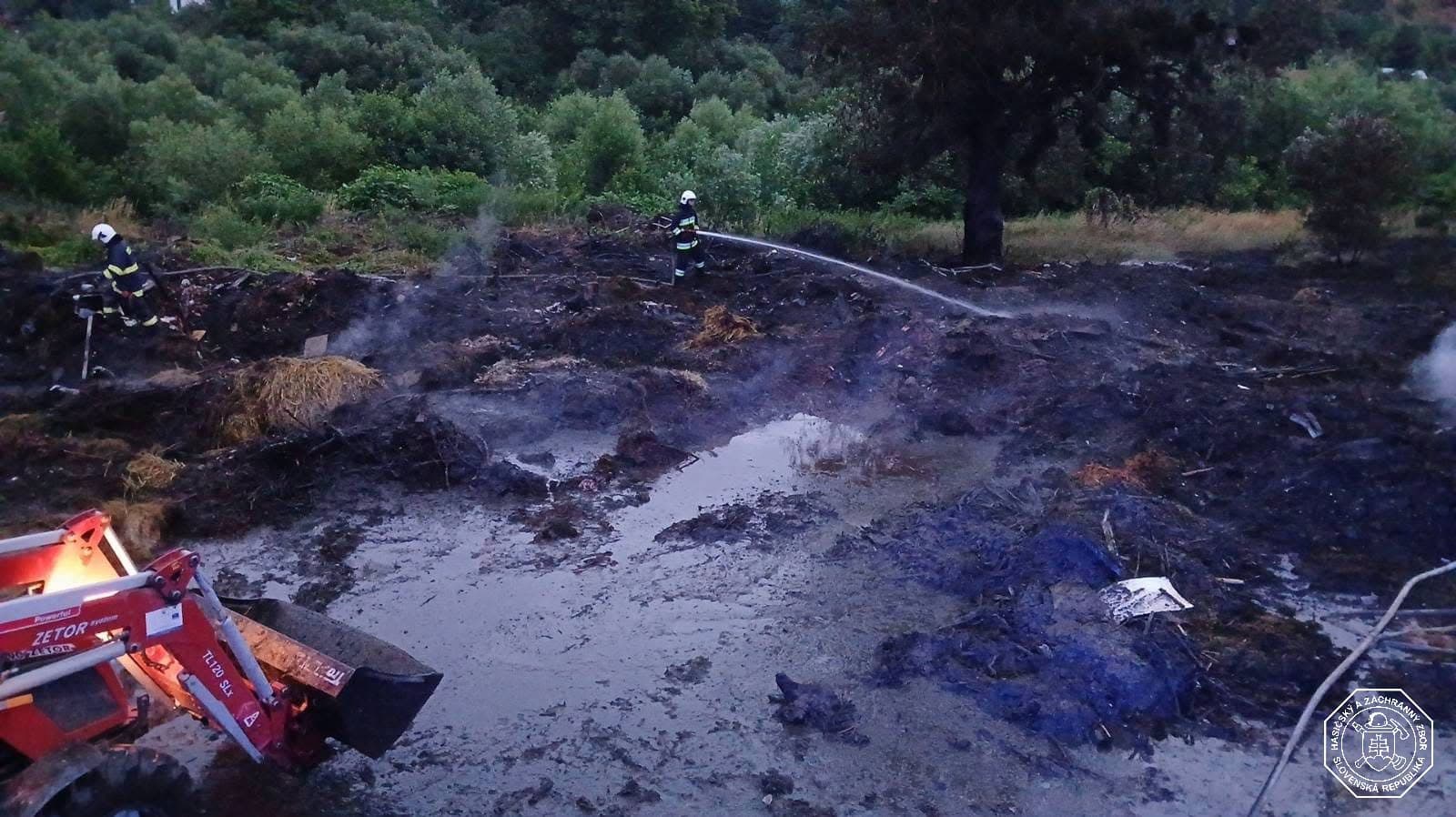 Fotografia k súvisiacemu článku Na zbernom dvore v obci Krásnohorské Podhradie horel bioodpad