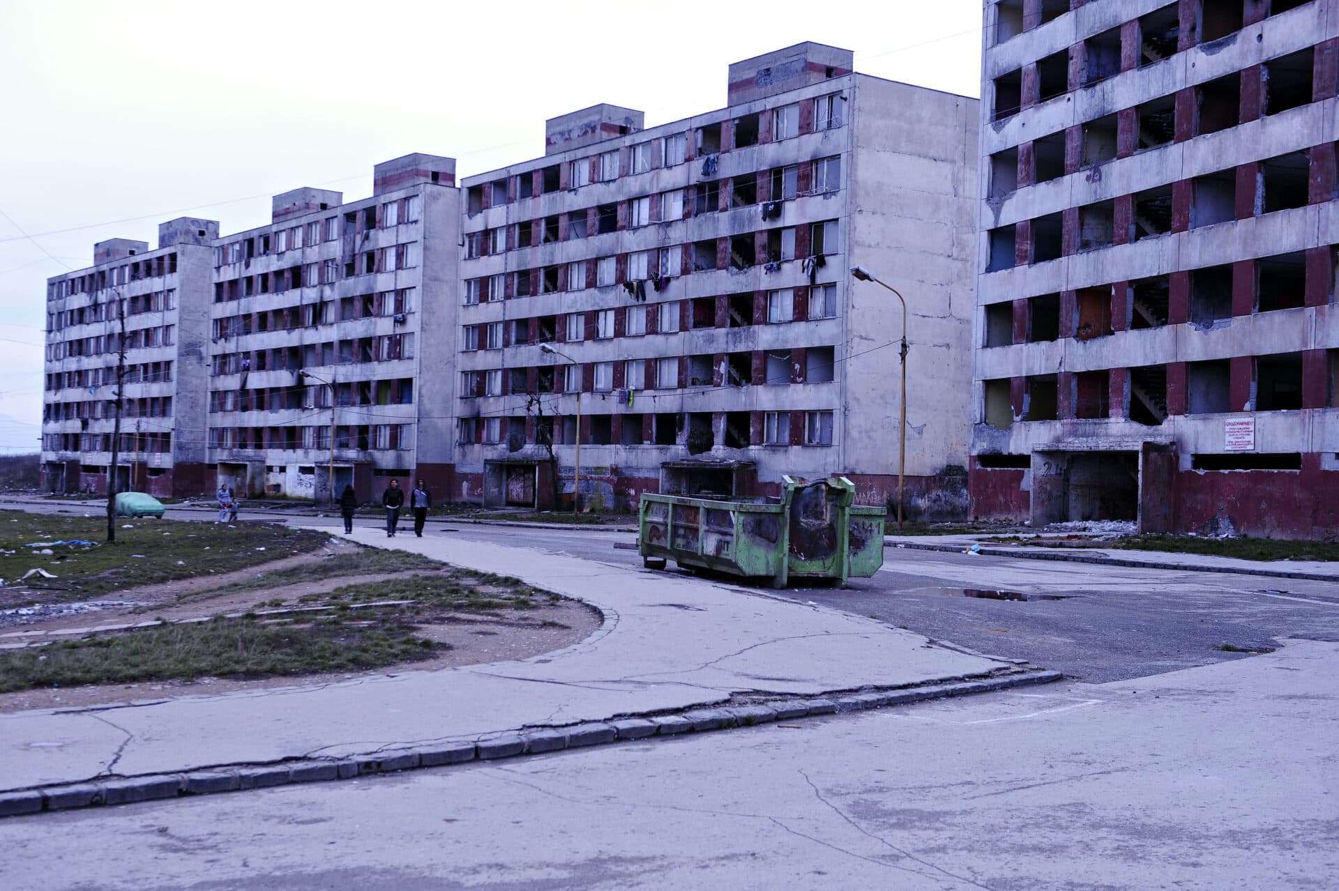 Štvorica europoslancov dnes navštívila Luník IX