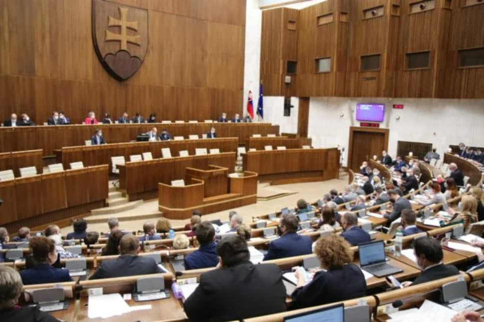 Parlament čaká diskusia o obrannej dohode s USA