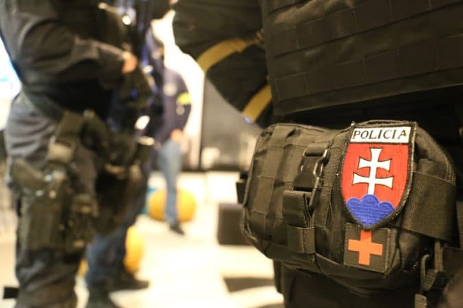 Ďalšia dráma na východe! Šiestak vytiahol nôž na spolužiačku