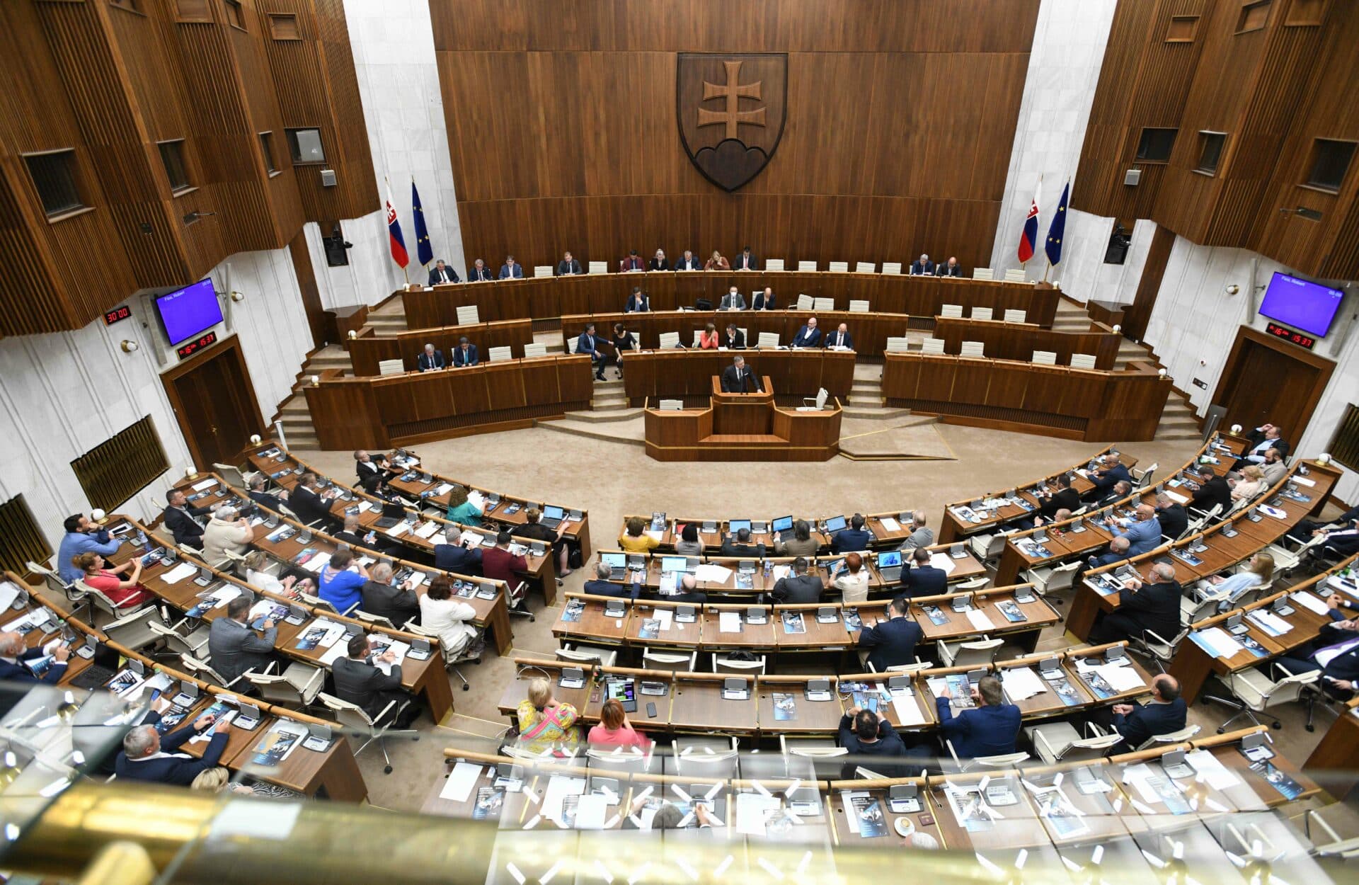 Namiesto žartov sa treba vážne zamyslieť nad bezpečnosťou IT systémov v NR SR, tvrdí Čekovský