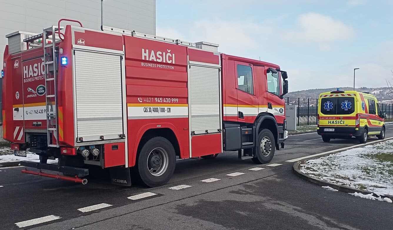 Hasiči majú v UNLP cvičenie, ide o simulovaný požiar v monobloku