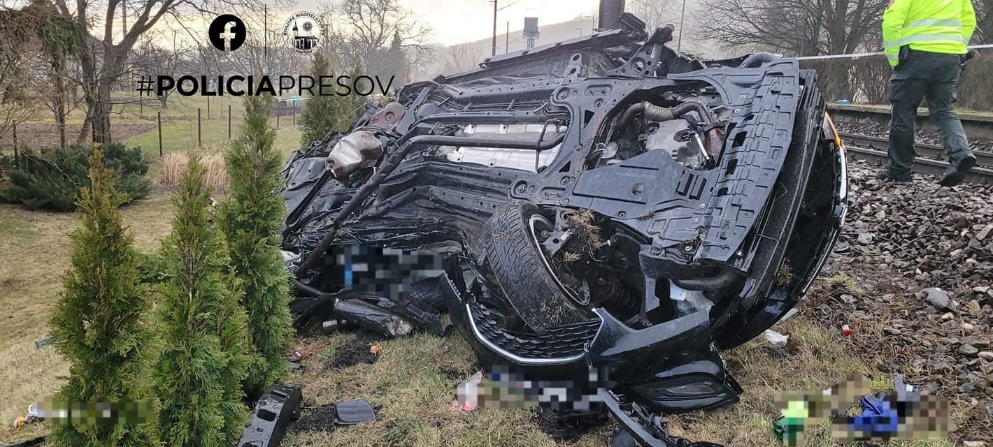 Tragická zrážka vlaku s autom pri Prešove si vyžiadala dve obete