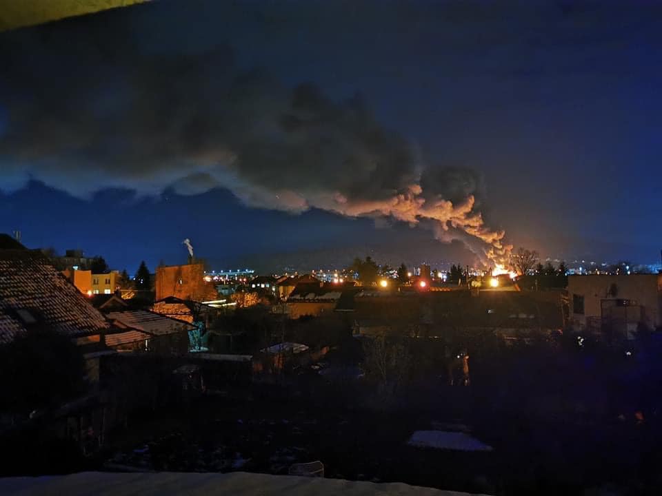 MIMORIADNA SPRÁVA: V Prešove vypukol obrovský požiar! Na mieste je aj primátor Oľha