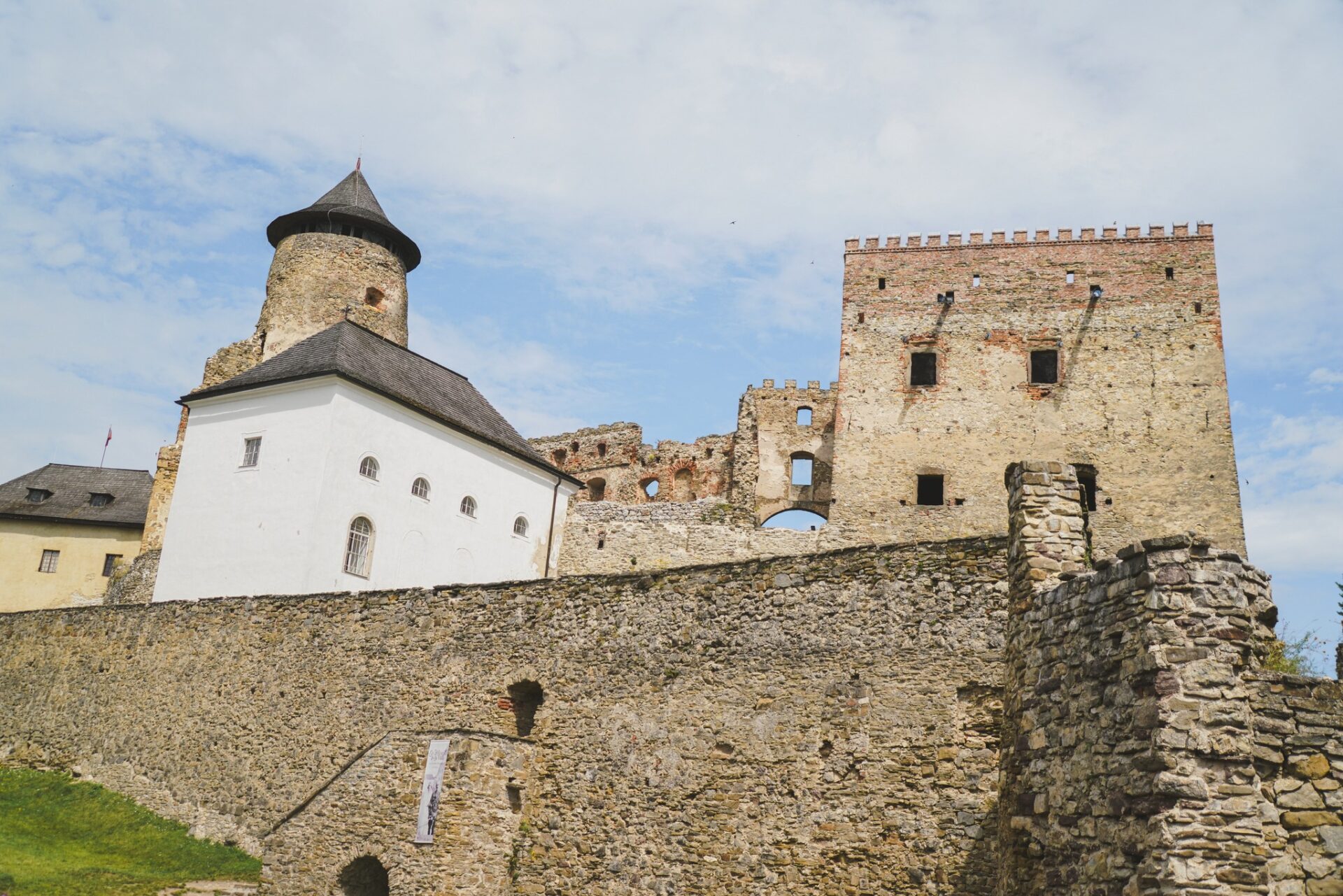 Najväčšie LÁKADLÁ pre turistov v Prešovskom kraji: VÍŤAZOM je opäť Ľubovniansky hrad