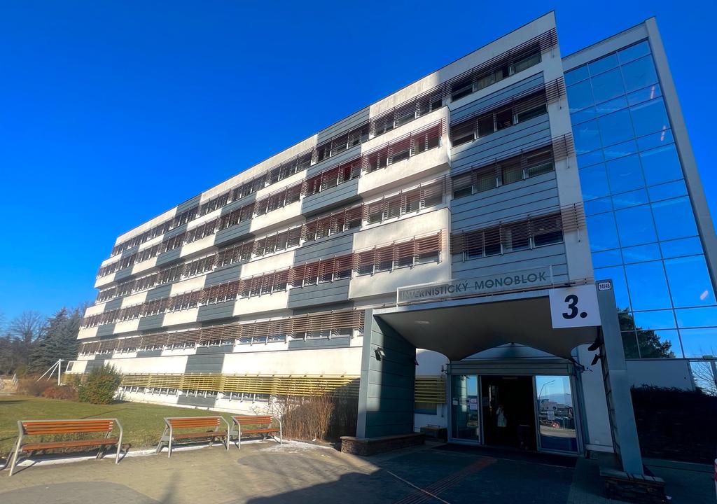Kvôli žltačke zakázali návštevy na pol roka. Prešovská nemocnica uvoľnila opatrenia